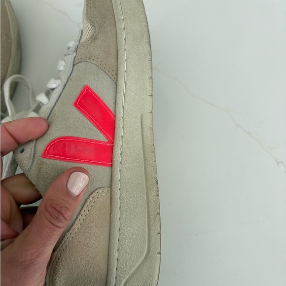 Veja V-10 Suede Sneakers. Beige with Neon Pink Accent. Size 7 - Picture 10 of 11